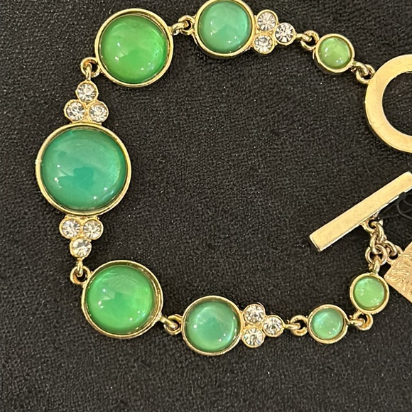 Anne Klein Green & Gold Bracelet. NEW - Picture 3 of 14